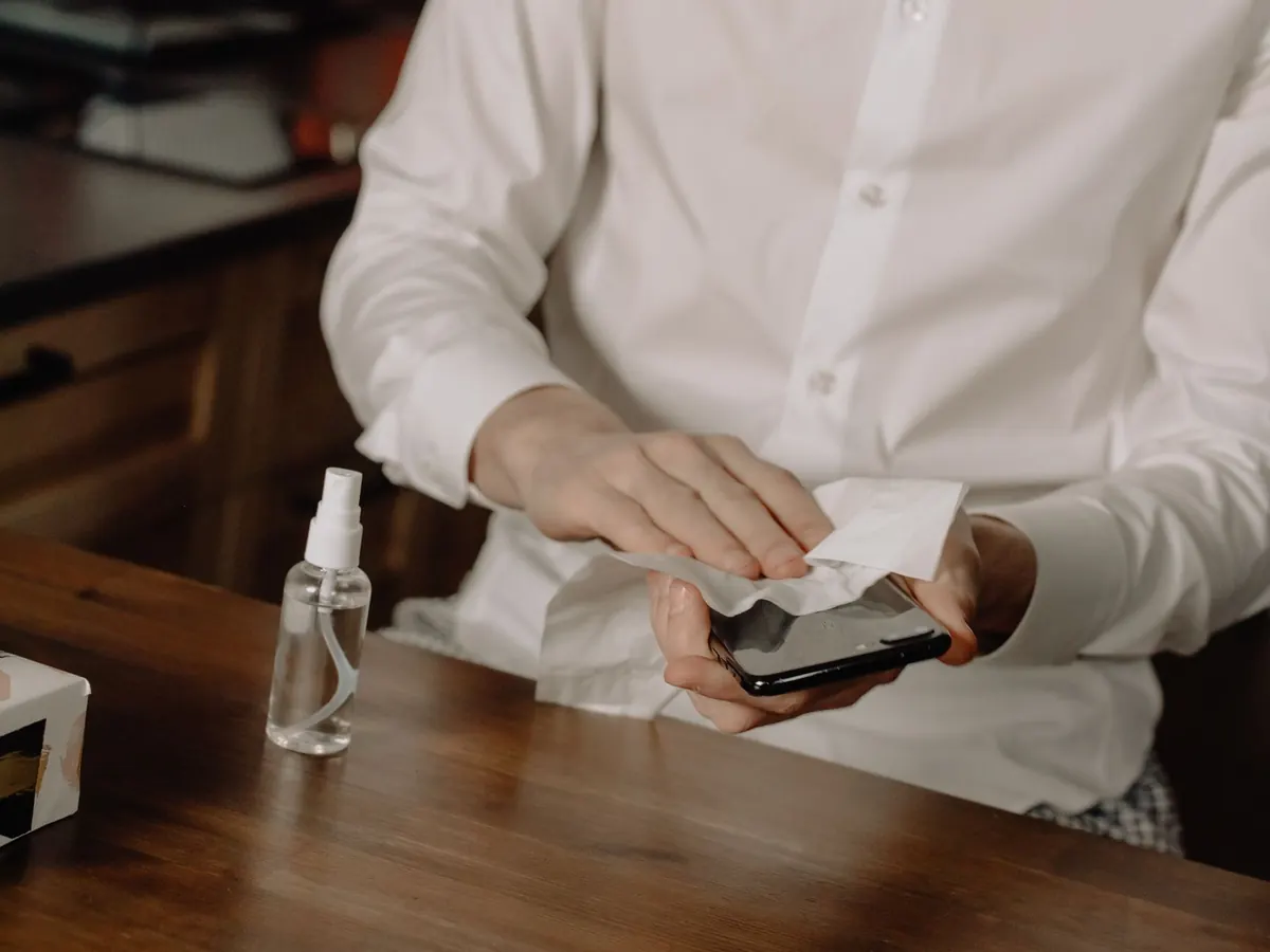 5 Common Mistakes When Applying a Screen Protector (And How to Avoid Them)